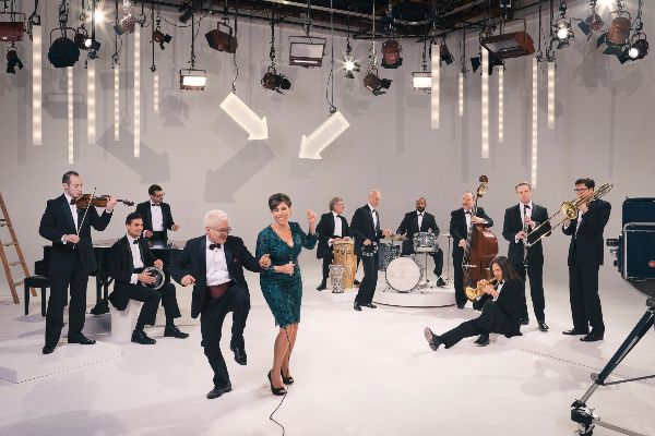 Pink Martini müzikseverlerle buluşuyor