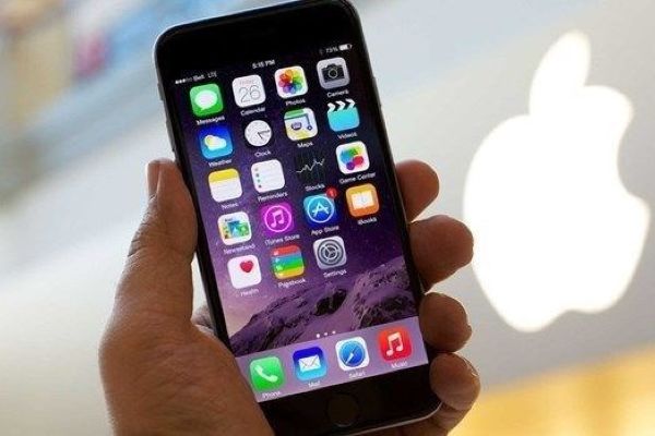 Apple bir kez daha iPhonelardaki sorun ile gündemde