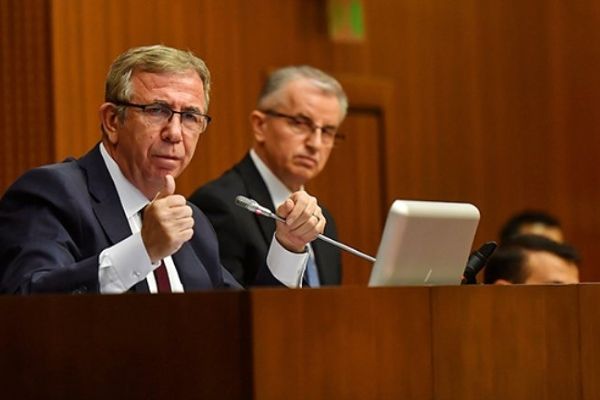 Mansur Yavaştan belediye araçlarında tasarruf talimatı