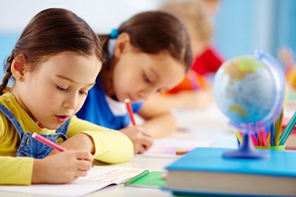 Okullara nisan ve kasım aylarında ara tatil