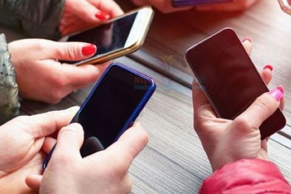 Yurt dışından getirilen telefonlar için kayıt harcı 1500 TL oldu