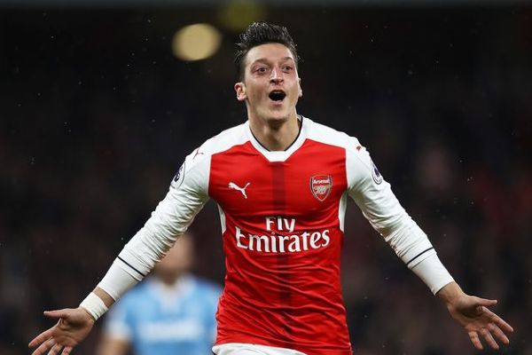 Fenerbahçeden Mesut Özil açıklaması