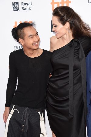 Angelina Jolie Maddoxa veda etti