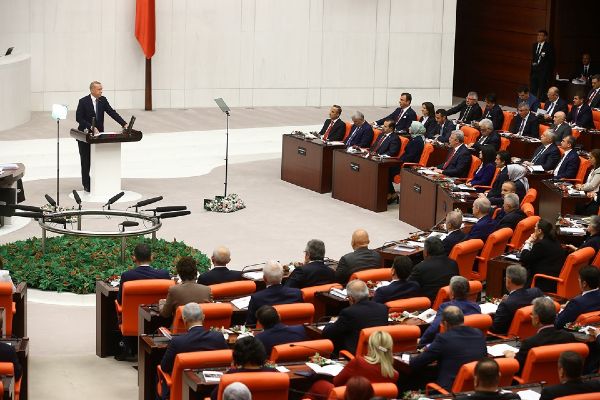 Suriye ve Irak tezkeresi kabul edildi