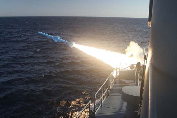 İran Jask seyir füzesinin seri üretimine başladı