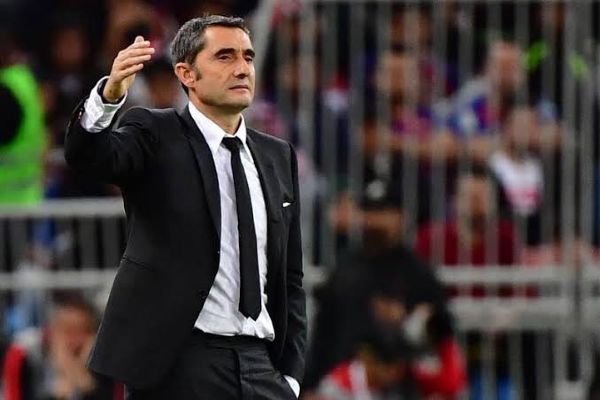 Barcelona Valverdeyi görevden aldı