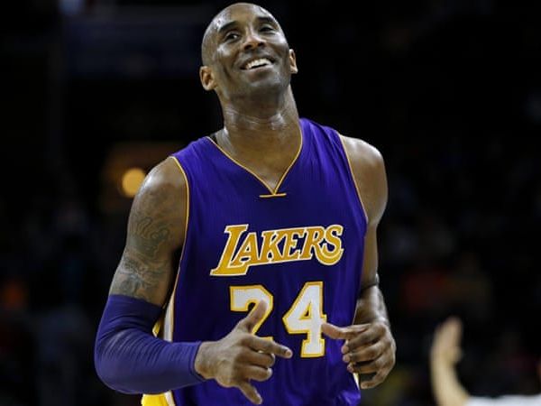 NBA efsanesi Kobe Bryant yaşamını yitirdi