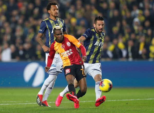 Galatasaray 21 yıl sonra Kadıköyde galip