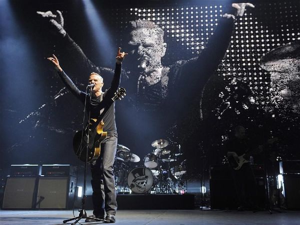 Konser iptallerini yarasa yiyenlere dayandırması tepki çekti
