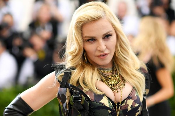 Madonna kendi hayatını film yapıyor
