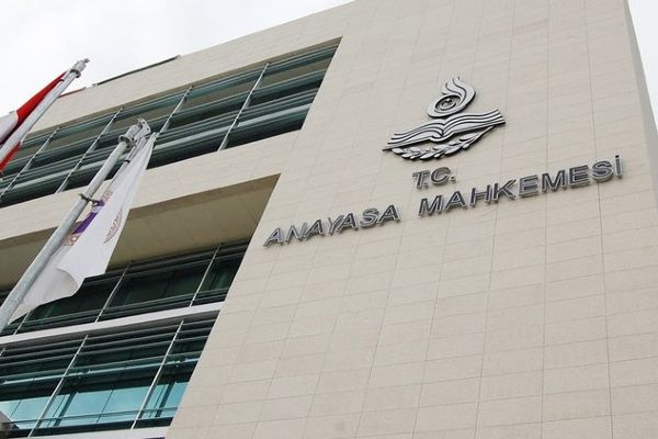 Anayasa Mahkemesinden Işıklar yanıyor açıklaması