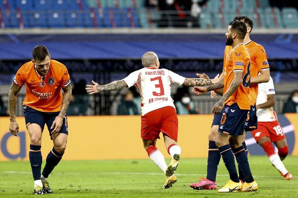 Başakşehir, Şampiyonlar Ligine kötü başladı