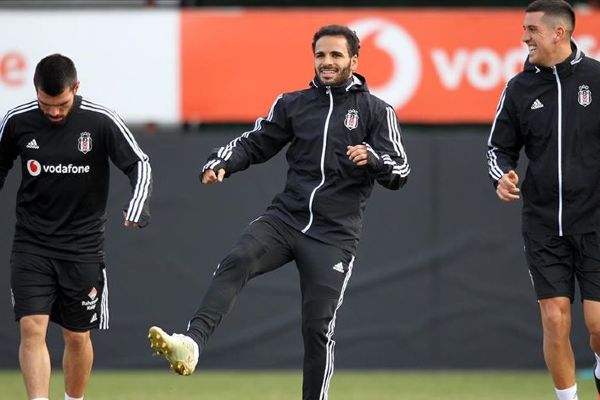 Beşiktaşta lisansı çıkarılmayan futbolcular belli oldu