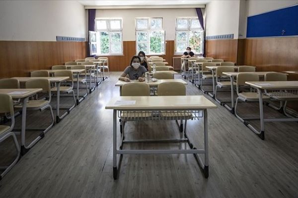 5 sınıf daha okula döndü
