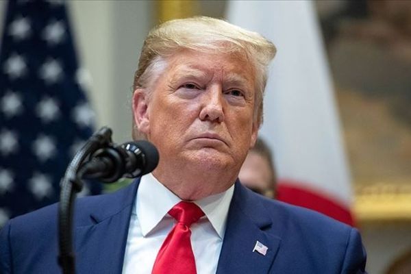 Donald Trumpı azil maddesi kabul edildi
