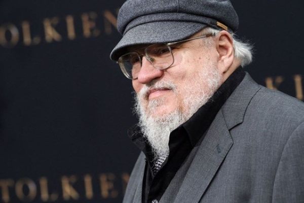 George R. R. Martinden yeni dizi: Roadmarks