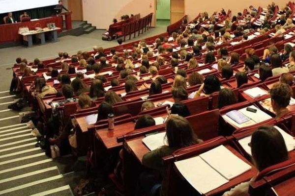 YÖK: Uygulamalı eğitim yüz yüze olacak