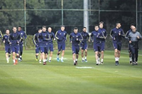 Fenerbahçenin Slovenya kampı iptal edildi