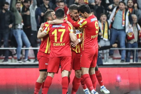 Türkiye Kupasında ilk finalist Kayserispor