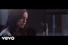 Amy Macdonald - Down By The Water (Acoustic)