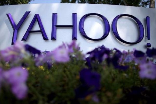 Yahoo rekor fiyata satıldı