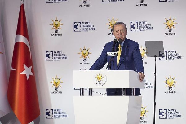 Erdoğan yeniden AKP Genel Başkanı