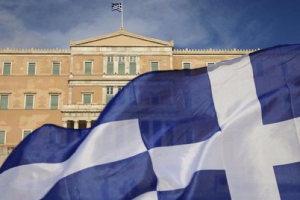 Yunanistanda yeni kemer sıkma önlemlerine onay