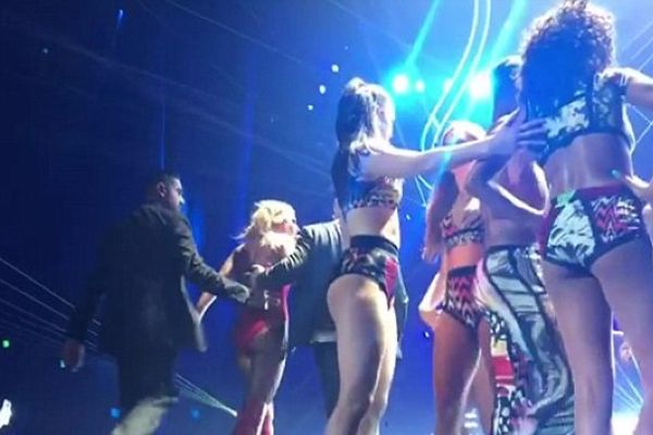 Britney Spears konserinde panik