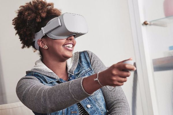 Oculus Go VR gözlüğü tanıtıldı