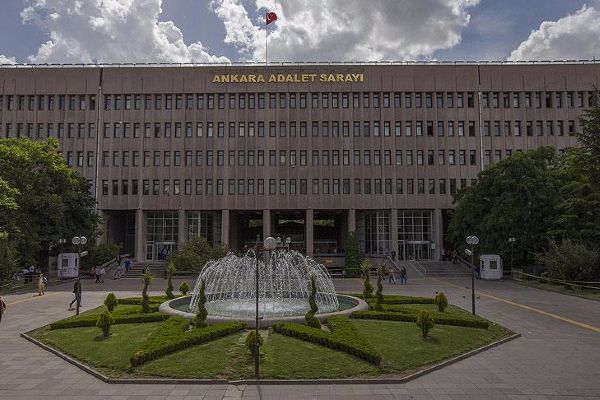 Ankarada 107 eski öğretmen hakkında gözaltı kararı