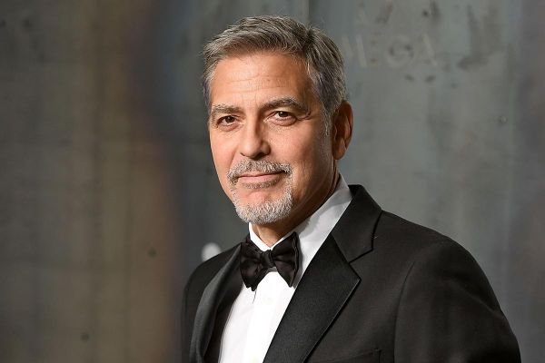 Clooney, 14 arkadaşına 1’er milyon dolar hediye etti