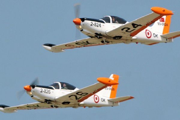 İzmir Çiğlide askeri eğitim uçağı düştü