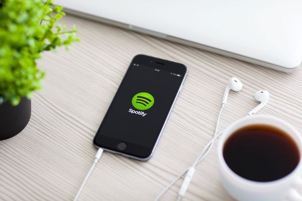 Spotify telif sorununu satın alma ile çözecek