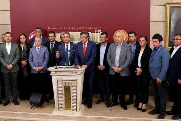 15 milletvekili CHPye geri döndü