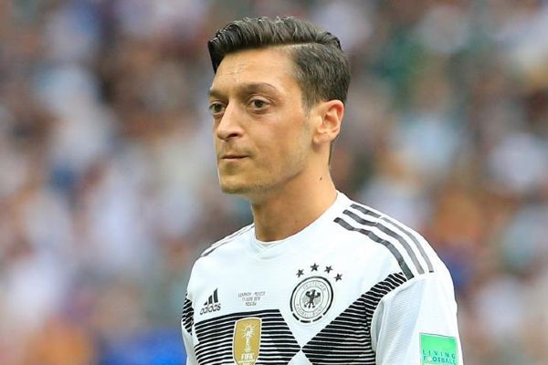 Mesut Özil, Almanya Milli Takımını bıraktı