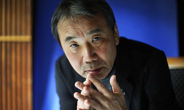 Haruki Murakami kişisel arşivini kütüphaneye dönüştürüyor