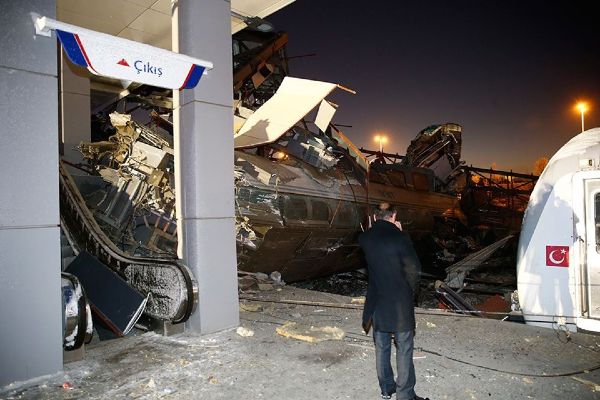 Ankarada Yüksek Hızlı Tren kazası