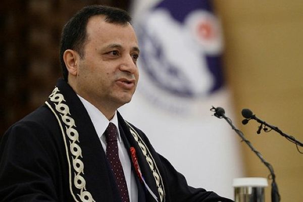 Anayasa Mahkemesi başkanlığına yeniden Zühtü Arslan seçildi
