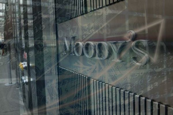 Moody’s 11 Türk şirketinin kredi notlarını düşürdü