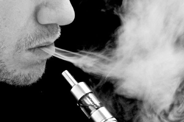 Elektronik sigara kaynaklı hastalıktan ölümler artıyor