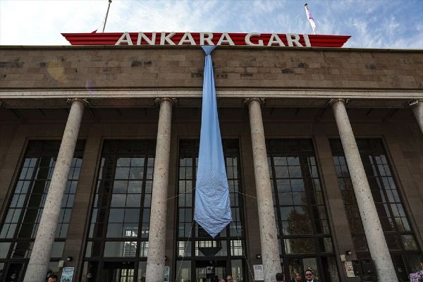 Ankara Garına mavi kravat asıldı: #takbimavikravat