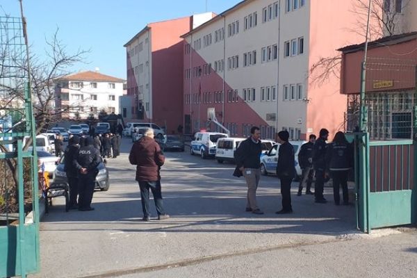 Ankarada okulda silahlı saldırı...