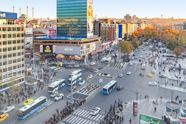 Ankarada toplantı, yürüyüş ve gösterilere kısıtlama