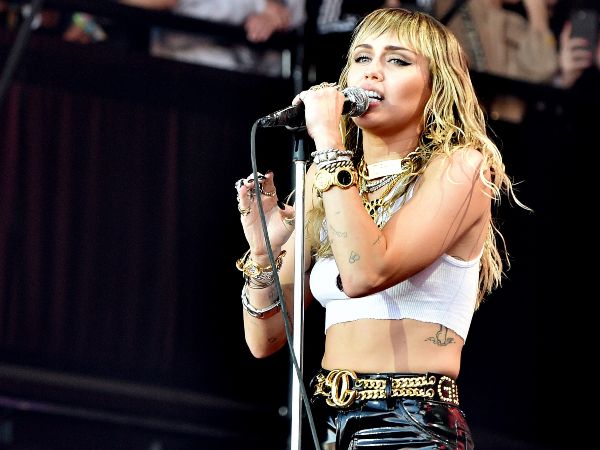 Miley Cyrus Metallica şarkılarının coverlarından oluşan albüm hazırlıyor