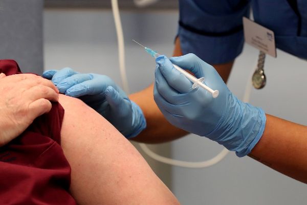 Covid-19 aşıları hastaneye yatışları yüzde 85 ila yüzde 94 azaltıyor
