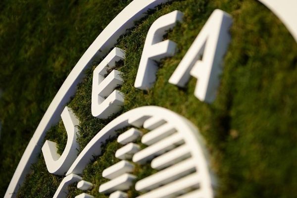 UEFAdan seyirci kararı