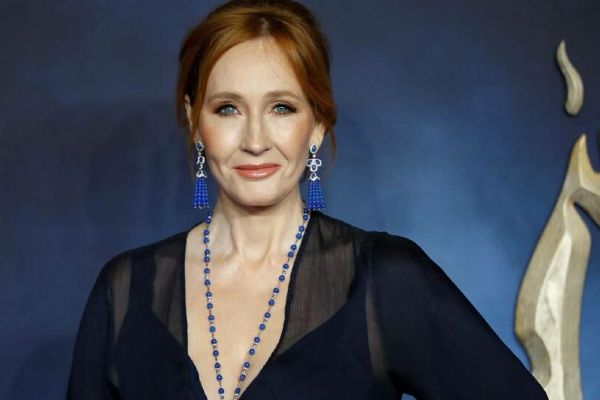 Harry Potter yazarı J. K. Rowlinge ölüm tehdidi
