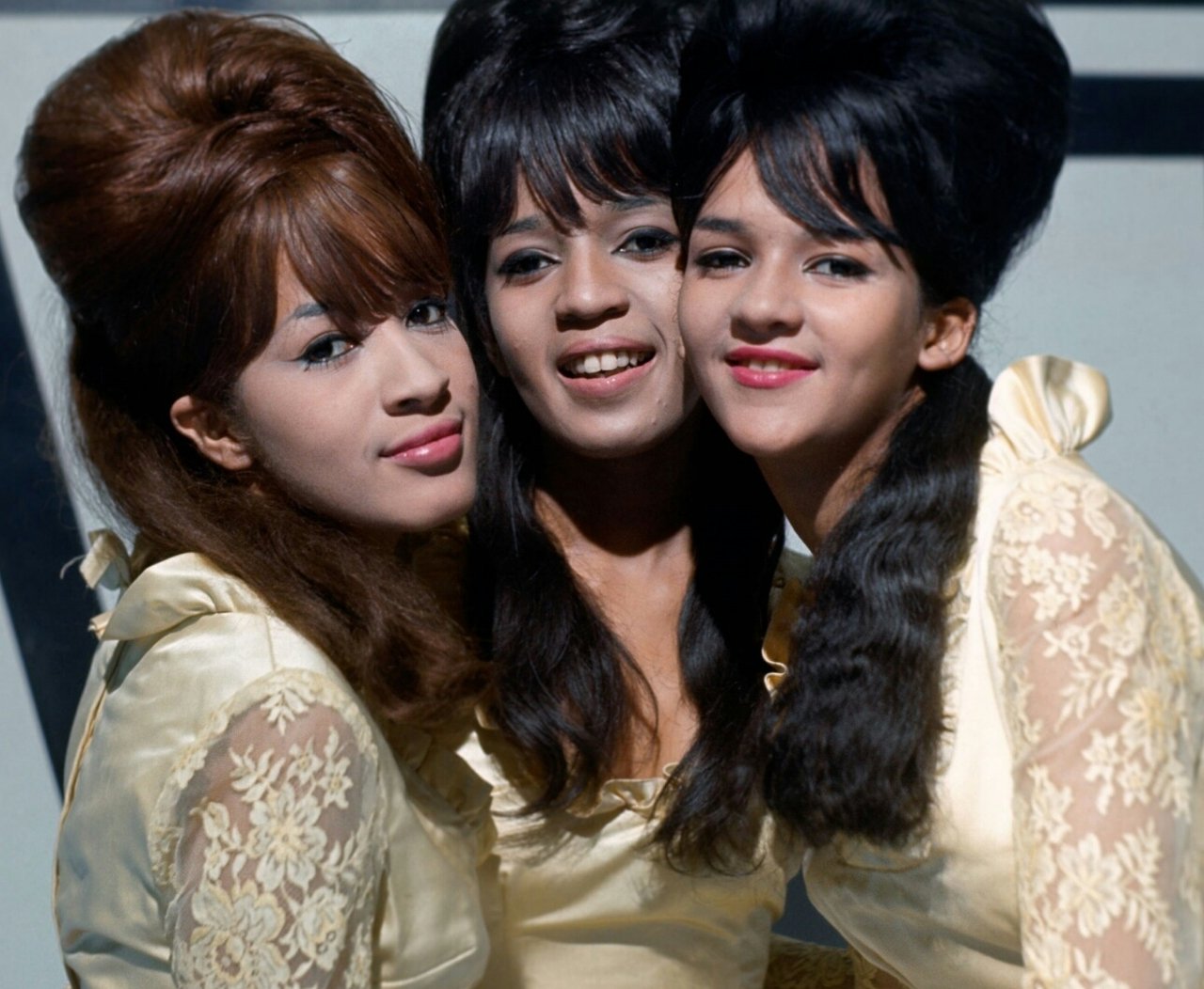 THE RONETTES HOLIDAY SONGS 1000