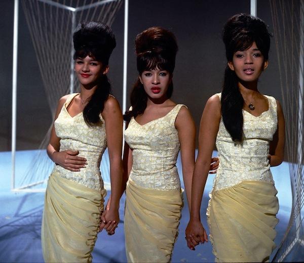 THE RONETTES HOLIDAY SONGS 1005