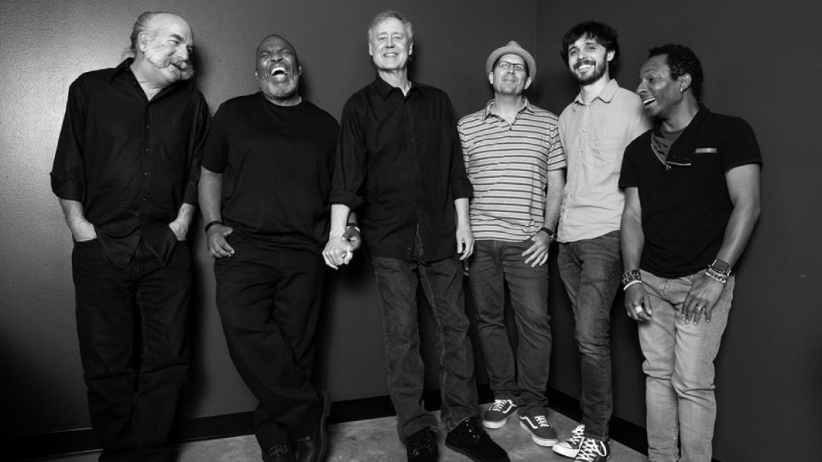 BRUCE HORNSBY AND THE NOISEMAKERS